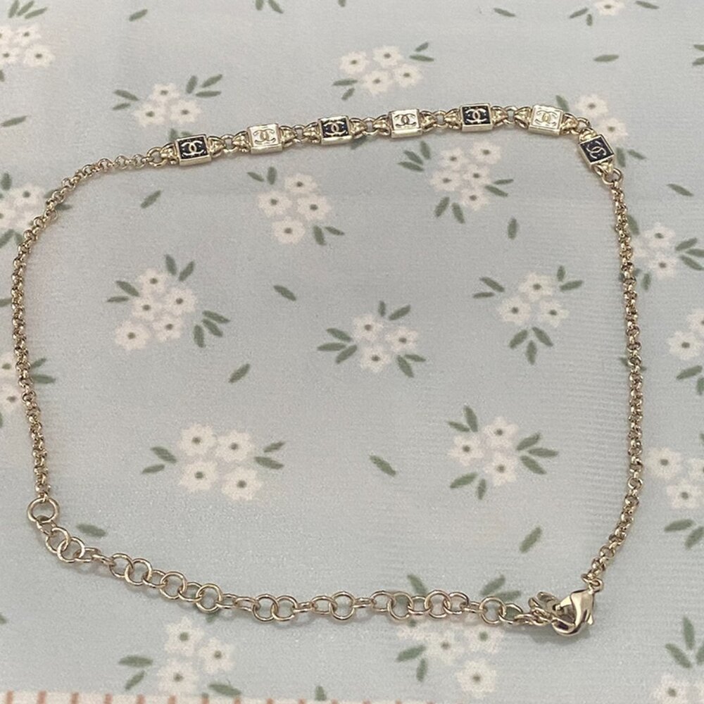 Chanel Inlaid Classic Double C Logo Black And White Enamel Necklace